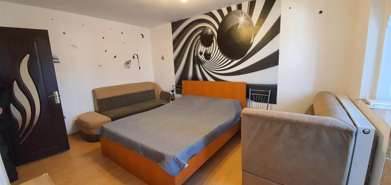 Garsoniera Horezu Apartment ภายนอก รูปภาพ