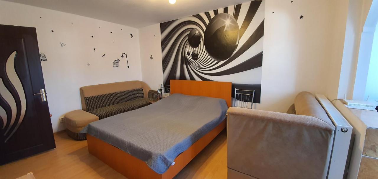 Garsoniera Horezu Apartment ภายนอก รูปภาพ