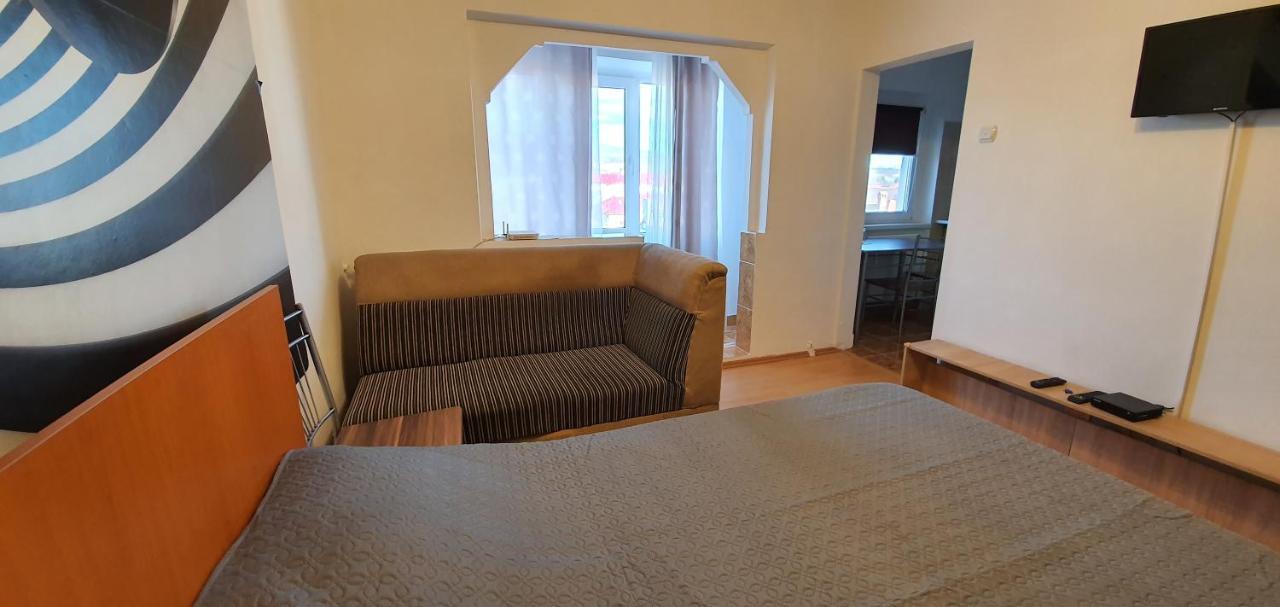 Garsoniera Horezu Apartment ภายนอก รูปภาพ